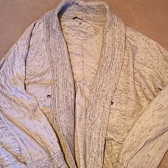 Open cocoon cardigan in light grey, from Ricki's, size XL. - Picture 1 of 4